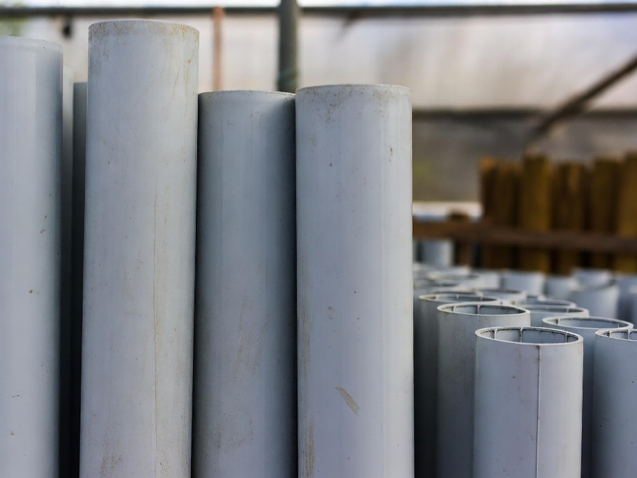 UV-stabilized square PVC tubing used in outdoor greenhouse agricultural structures and retail POP signage displays UV-stabilized square PVC tubing used in outdoor greenhouse agricultural structures and retail POP signage displays